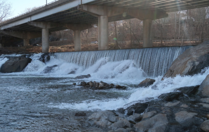 使用COD氨氮測(cè)定儀前，對(duì)取回的水樣該如何保存？